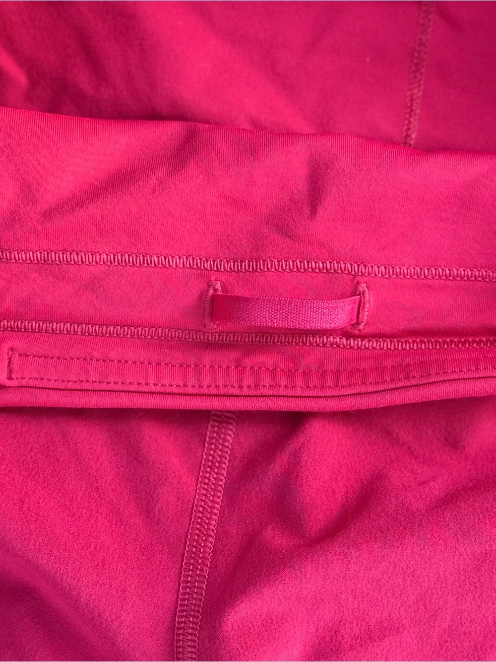 lululemon athletica Women's Speed Up Shorts 2.5 inseam. Size 8. Like new. Red.